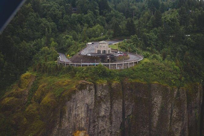 40 Minute Multnomah Falls & Waterfall Air Tour by Envi Adventures - Multnomah Falls: The World-Famous Stop With Geology Built In