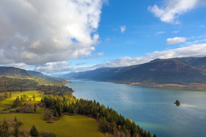 7 Wonders of the Gorge 3.5-hour Jetboat Cruise - St. John’s Bridge and the Early Gorge Energy