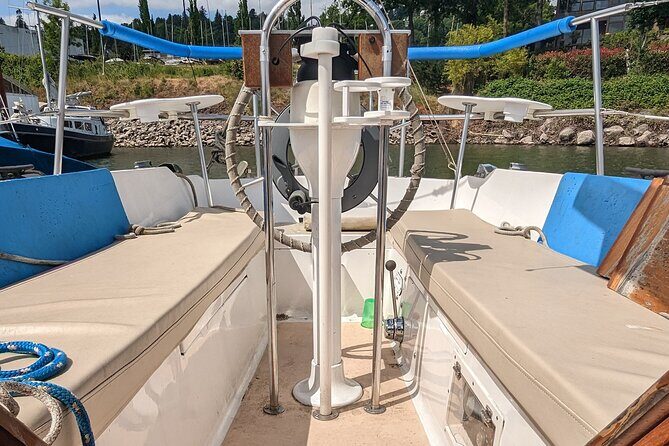 90 Minute Sailing Tour of Portland - Ross Island and Floating Homes: The Most Local Part