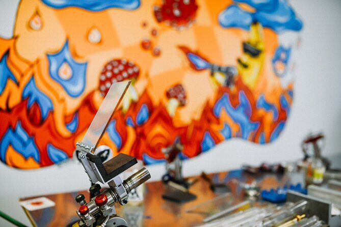 Beginner's Glass Blowing Lessons in Portland, Oregon - Where to Go on SE Main St and How to Plan Your Timing