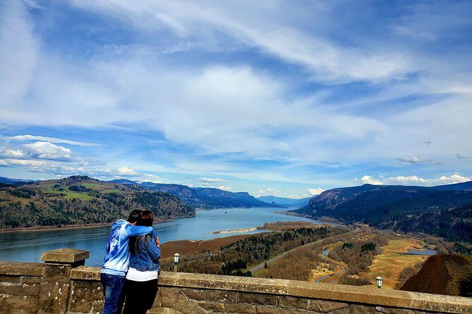 Half Day Columbia River Gorge Waterfalls Tour - Horsetail Falls, Beacon Rock, and the scenic drive back
