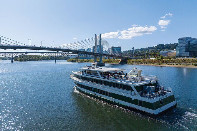 Happy Hour Sightseeing Cruise - The Willamette River Experience: Relaxed, Scenic, and Built for Photos