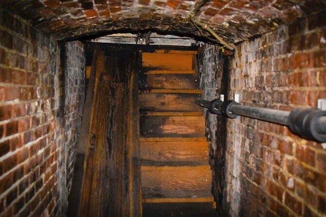 Haunted Underground Shanghai Tunnel Tour with Brewery Tastings - The Stops Inside: How the Tunnel Route Shapes Your Experience