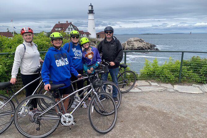 Lighthouse Bicycle Tour from South Portland with 4 Lighthouses - Spring Point Ledge Lighthouse: shipwreck stories and a steeper mood