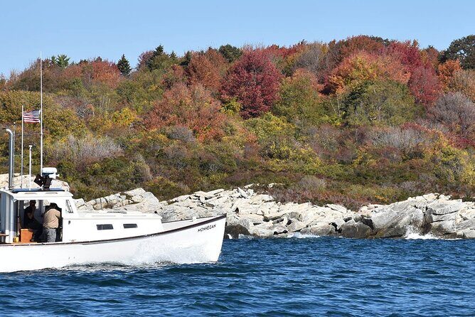 Maine Fall Foliage Private Lobster Boat Cruise with Local Drinks - Why this private lobster boat fits fall foliage season so well