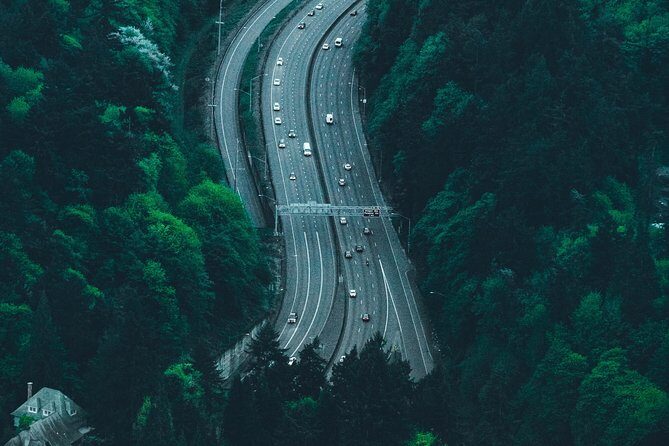Multnomah Falls & Portland Premium Air Tour by Envi Adventures - Entering the Columbia River Gorge: cliffs, viewpoints, and a geology lesson