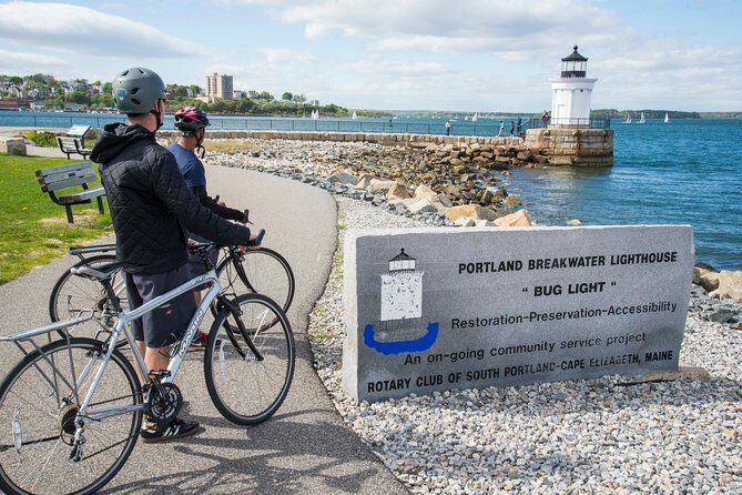 Portland Bicycle Tour with 5 Lighthouses and XL Lobster Roll - The XL lobster roll lunch: what you’re really paying for
