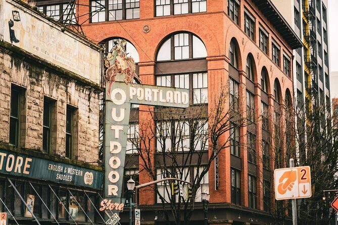 Portland Golden Adventure Puzzle Quest and Tour - City Hall to Skidmore Fountain: a route that keeps you moving
