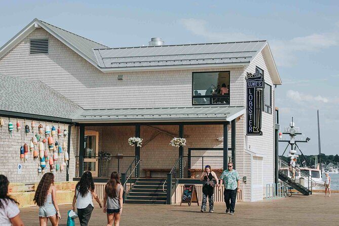 Portland Lobster Roll Walking Food Tour – Waterfront Stories - Waterfront Stories and Lighthouse Views Along Cobblestones