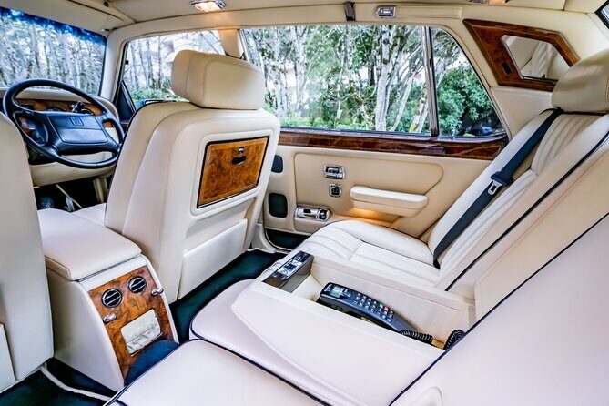 Rolls-Royce & Bentley Chauffeured All-inclusive Wine Tasting Tour - The Portland-to-Dundee drive: part road trip, part local shortcut