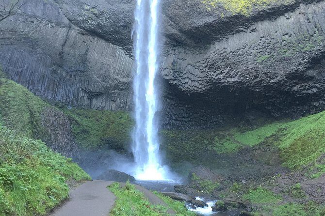Small Group: Columbia River Gorge Waterfalls Tour from Portland - Crown Point State Park: the “stop that refreshes your eyes”