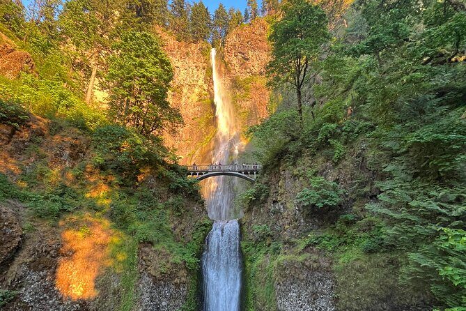 Sunset Tour of Multnomah Falls plus Vista House and Other Falls - Horsetail Falls: the quick stop with real personality
