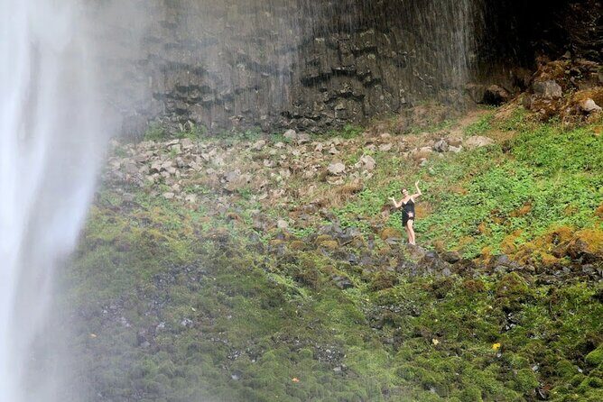 Sunset Tour of Multnomah Falls plus Vista House and Other Falls - Multnomah Falls and Benson Bridge: front-row time savings