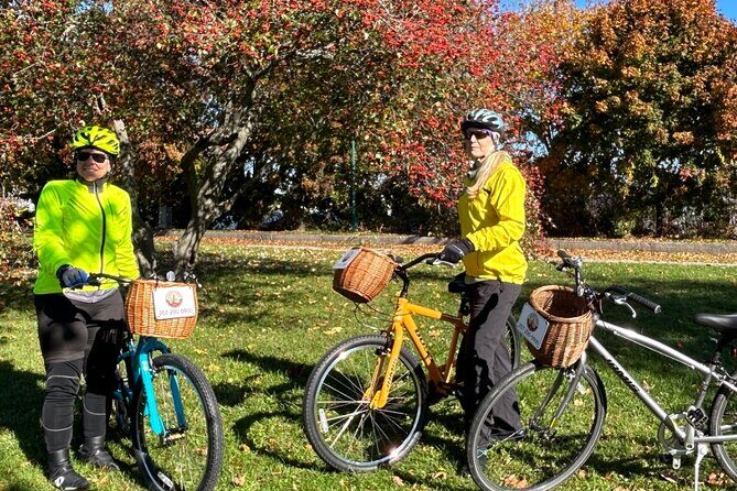 Two Hour Lighthouse Bicycle Tour from South Portland-Mellow - Bug Light Park: an 1875 lighthouse stop with coastal biking and real time to explore