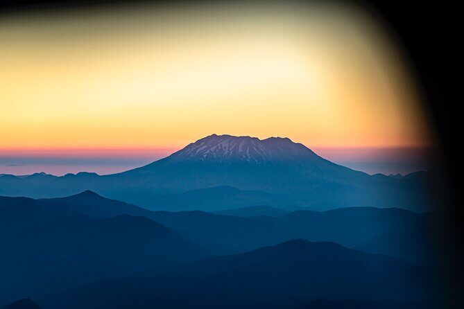 Volcano & Mountain Air Tour by Envi Adventures - The Full 2-Hour Flow: St. Helens, Hood, and Mt. Adams