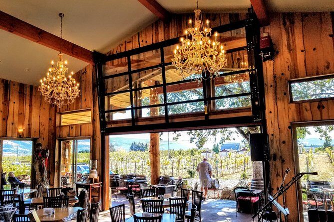 Waterfalls & Wine Tour-Multnomah Falls,Vineyards,Hood River Combo - What to pack for misty gorge days (even when the forecast looks fine)
