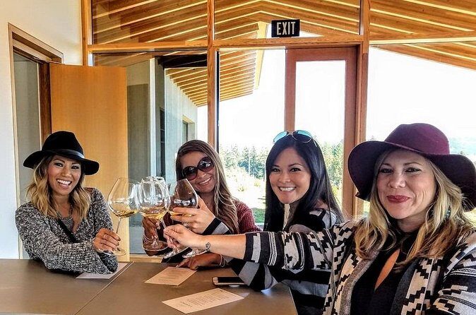 Willamette Valley Wine Tour - For Private Groups - The day at a glance: how 3–4 vineyards shape the experience