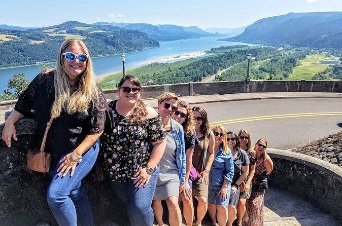 Willamette Valley Wine Tour - For Private Groups - Guide hosting matters: when it feels hosted vs. when it feels like delivery