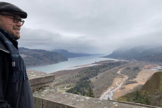 Wonderful Waterfalls: A Columbia River Gorge Tour - Multnomah Falls: double waterfall, mist, and the bridge option